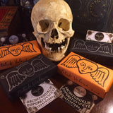 HALLOWEEN WRAPPED Deviant Moon Borderless Tarot